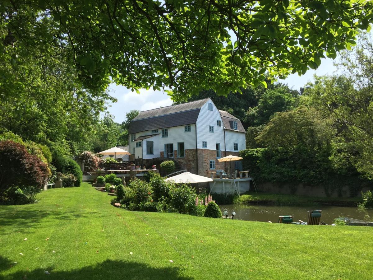 Castle Mill Bed And Breakfast Dorking Exterior foto